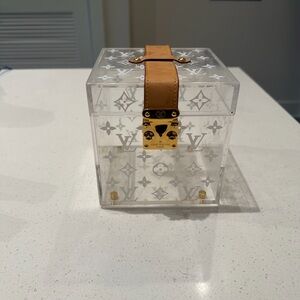 Louis Vuitton Scott Box Square